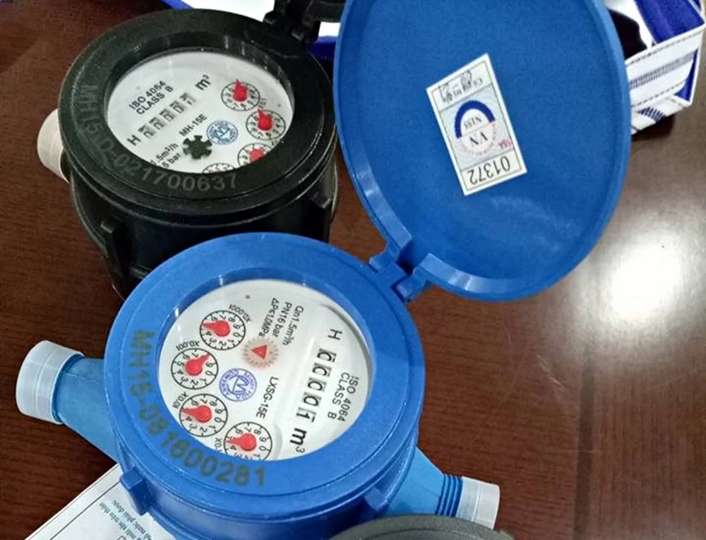 Đồng hồ Minh Hòa thân nhựa ren đồng