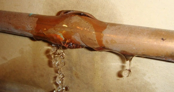 Rò rỉ nước trong hệ thống